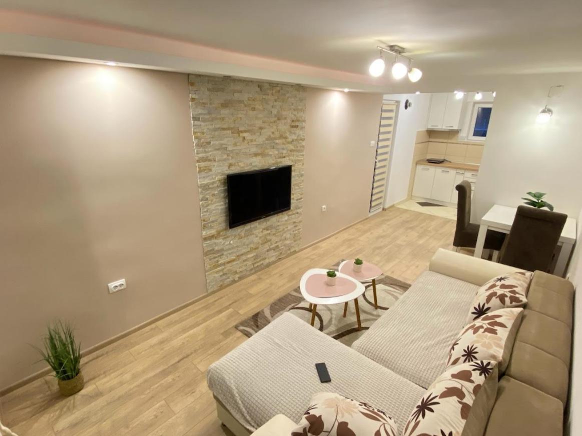 Apartman Mina Mataruska Banja Luaran gambar